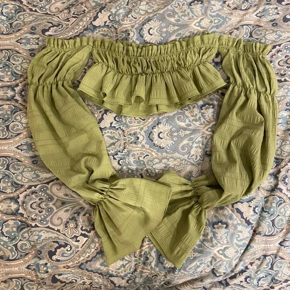 Green Off-Shoulder Ruffle Vacation Top - Picture 3 of 3